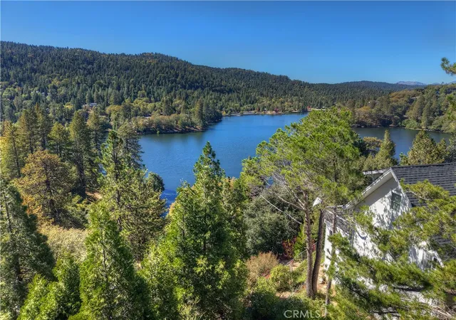 2nd image of 428 Delle Dr, Crestline, CA 92325 | MLS# PW25242650