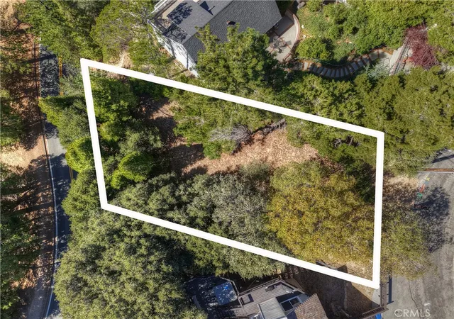 5th image of 428 Delle Dr, Crestline, CA 92325 | MLS# PW25242650