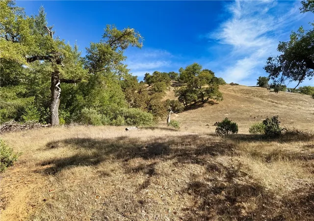 1st image of 18225 Scenic Dr, Redwood Valley, CA 95470 | MLS# LC25243018