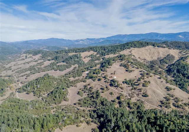 31st image of 18225 Scenic Dr, Redwood Valley, CA 95470 | MLS# LC25243018