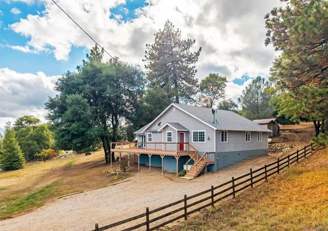 Photo 3 of Single family home for sale at 4074 La Tenaja Trail, Julian, CA 92036 | MLS# 250042116SD | Listing updated on 2026-05-07