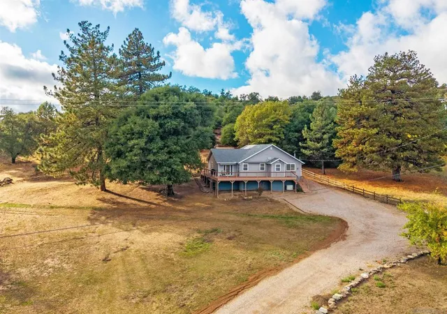 Photo 4 of Single family home for sale at 4074 La Tenaja Trail, Julian, CA 92036 | MLS# 250042116SD | Listing updated on 2026-05-07