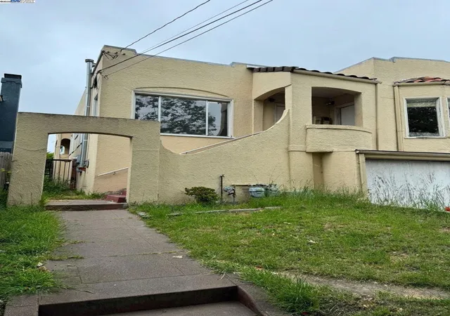 2nd image of 2123 High St, Oakland, CA 94601 | MLS# 41115309