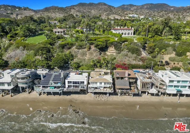Homes for sale in Malibu, CA | 26908 Malibu Cove Colony Dr, Malibu, CA 90265 | MLS# 25608523