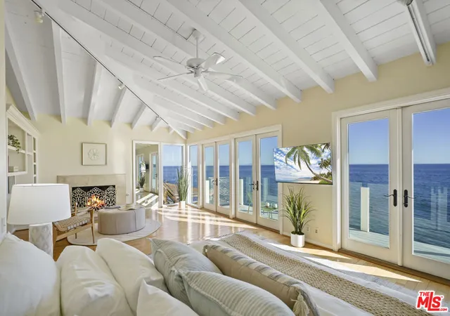 Homes for sale in Malibu, CA | 26908 Malibu Cove Colony Dr, Malibu, CA 90265 | MLS# 25608523