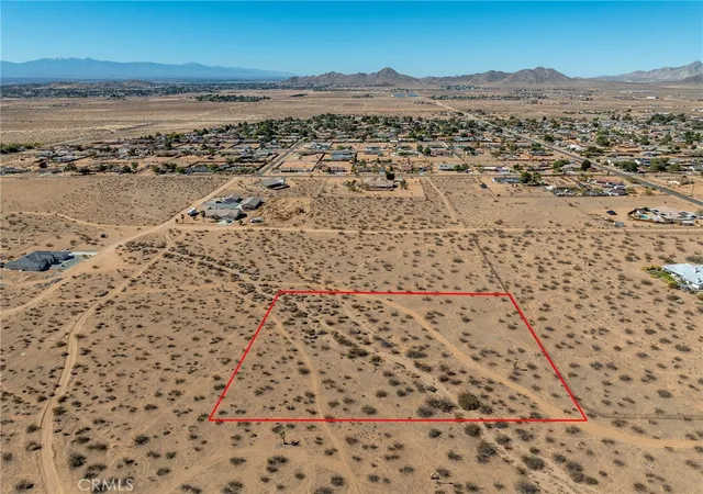 Photo 1 of Land for sale at 0 Candlewood Rd, Apple Valley, CA 92307 | MLS# HD25241820 | Listing updated on 2026-04-08