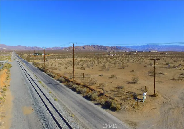3rd image of 47229238 Quarry Rd, Apple Valley, CA 92307 | MLS# HD25243968