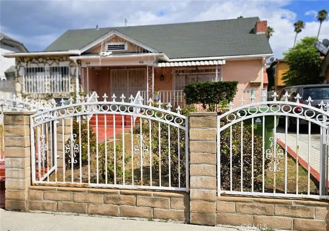 1st image of 416 N Hobart, Los Angeles, CA 90004 | MLS# OC25232564