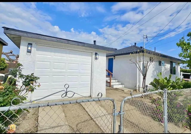 2nd image of 403 E 2nd St, Oxnard, CA 93030 | MLS# V1-32996