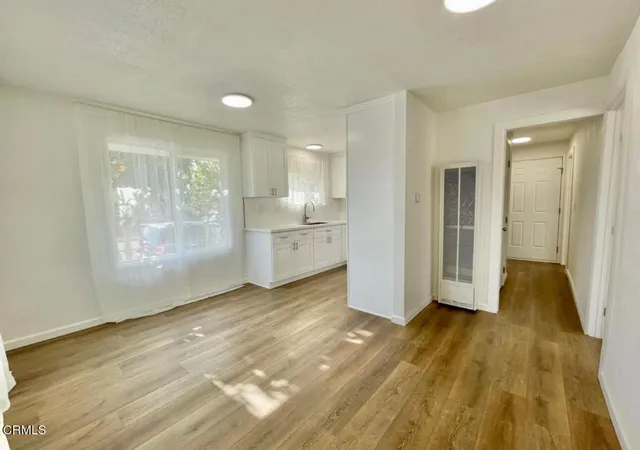 5th image of 403 E 2Nd St, Oxnard, CA 93030 | MLS# V1-32996