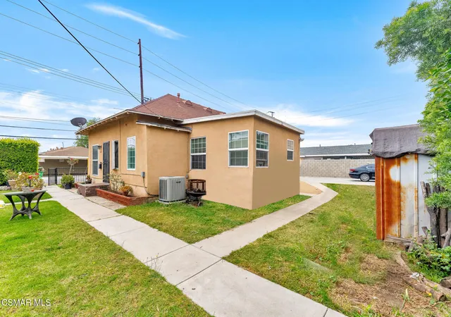 Homes for sale in Inglewood, CA | 10333 Inglewood Ave, Inglewood, CA 90304 | MLS# 225005303