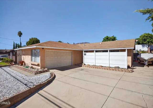 Photo 2 of Sale Pending at 2559 Cochran St, Simi Valley, CA 93065 | MLS# V1-33021 | Listing updated on 2025-12-07