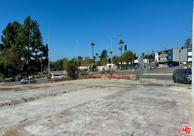 Photo 3 of Land for sale at 912 E Altadena Dr, Altadena, CA 91001 | MLS# 25609059 | Listing updated on 2026-07-07