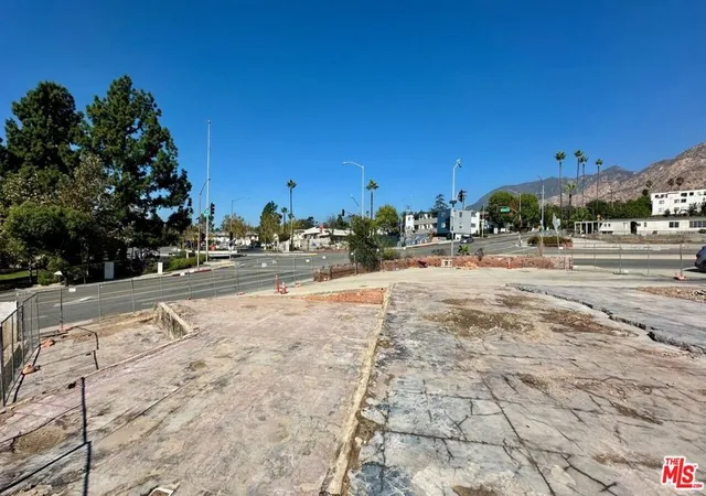 Photo 4 of Land for sale at 912 E Altadena Dr, Altadena, CA 91001 | MLS# 25609059 | Listing updated on 2026-07-07