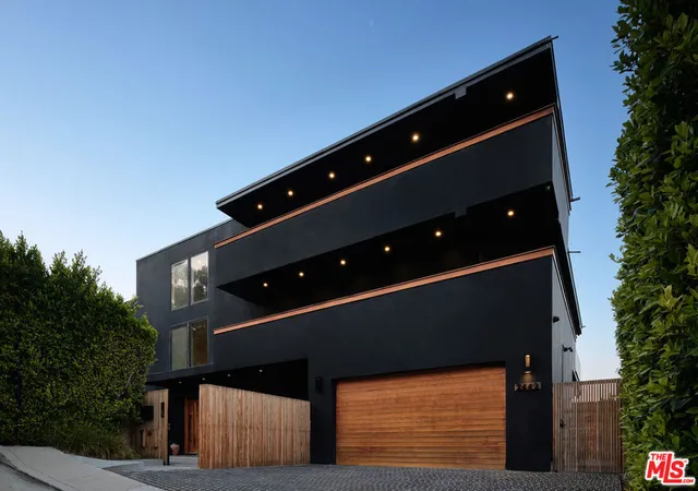 29th image of 2442 Banyan Dr, Los Angeles, CA 90049 | MLS# 25609225