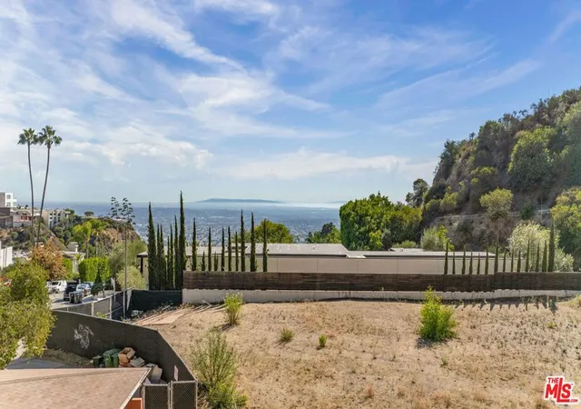 Photo 4 of Land for sale at 1865 Marcheeta Pl, Los Angeles, CA 90069 | MLS# 25605389 | Listing updated on 2026-03-11