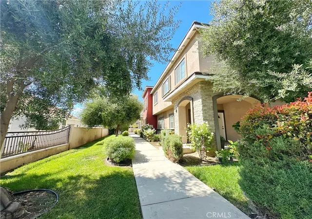3rd image of 228 N Orange, Rialto, CA 92376 | MLS# CV25244417