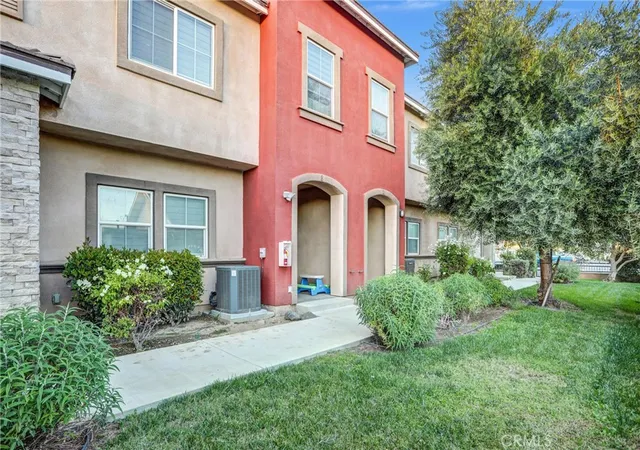 5th image of 228 N Orange, Rialto, CA 92376 | MLS# CV25244417