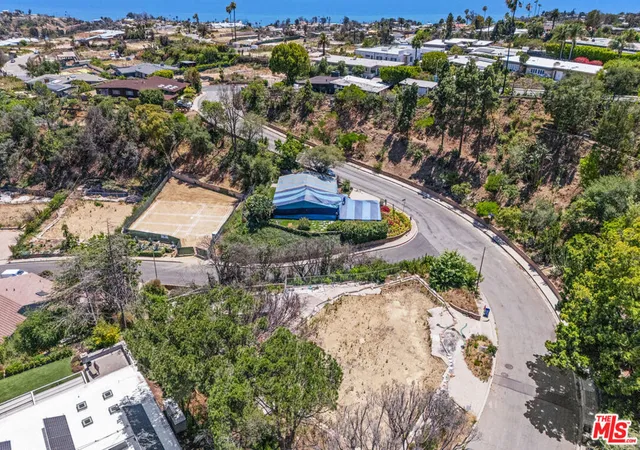 Photo 1 of Land for sale at 1052 Tellem Dr, Pacific Palisades, CA 90272 | MLS# 25610407 | Listing updated on 2026-09-17