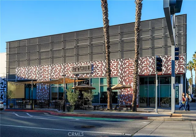 Homes for sale in Long Beach, CA | 133 N The Promenade N #426, Long Beach, CA 90802 | MLS# SB25246926