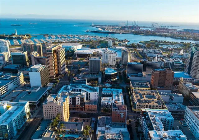 Homes for sale in Long Beach, CA | 133 N The Promenade N #426, Long Beach, CA 90802 | MLS# SB25246926
