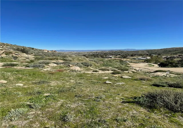12th image of 53 Spring Rd, Colton, CA 92324 | MLS# IG25247528