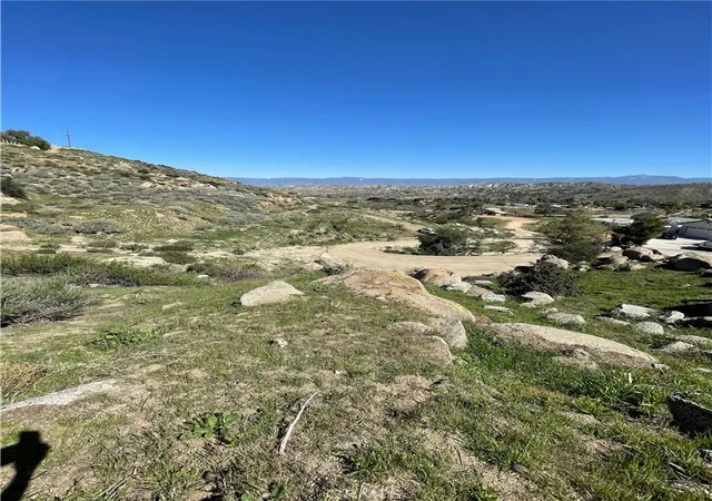 4th image of 53 Spring Rd, Colton, CA 92324 | MLS# IG25247528