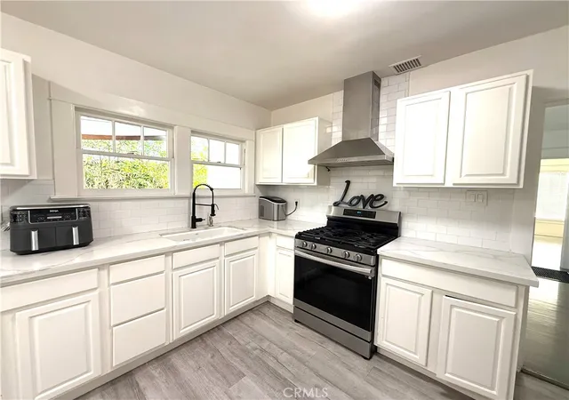 Photo 3 of Sale Pending at 6226 Washington, Whittier, CA 90601 | MLS# OC25247593 | Listing updated on 2026-01-21