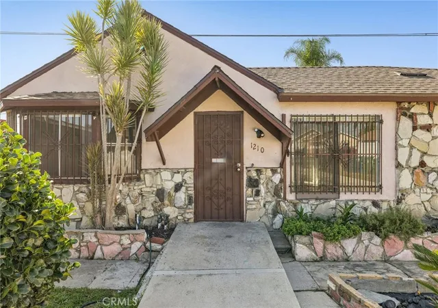 Homes for sale in Compton, CA | 1210 W 134Th, Compton, CA 90222 | MLS# SB25247644