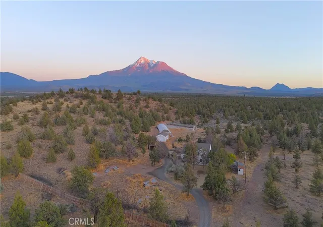 3rd image of 10410 County Hwy A-12, Montague, CA 96064 | MLS# SN25192728