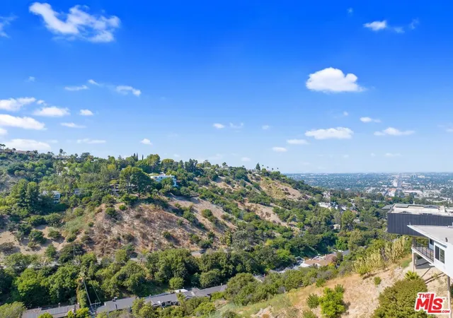 2nd image of 3664 Oakfield Dr, Sherman Oaks, CA 91423 | MLS# 25603299