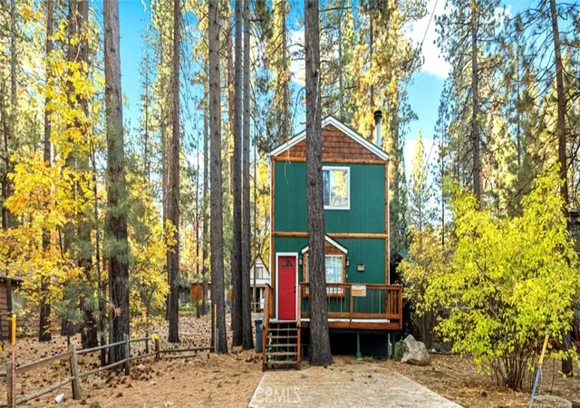 Homes for sale in Big Bear Lake, CA | 42557 La Cerena, Big Bear Lake, CA 92315 | MLS# OC25248522
