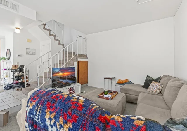 5th image of 974 Sapphire Street, San Diego, CA 92109 | MLS# 250042706SD