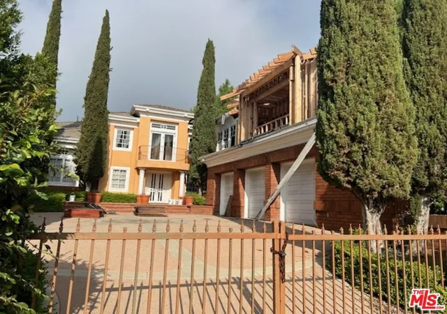 2nd image of 2387 Earls Ct, Los Angeles, CA 90077 | MLS# 25611467