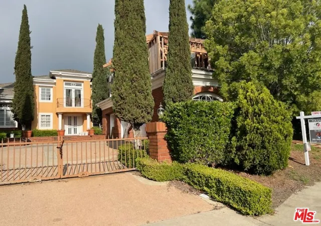 3rd image of 2387 Earls Ct, Los Angeles, CA 90077 | MLS# 25611467