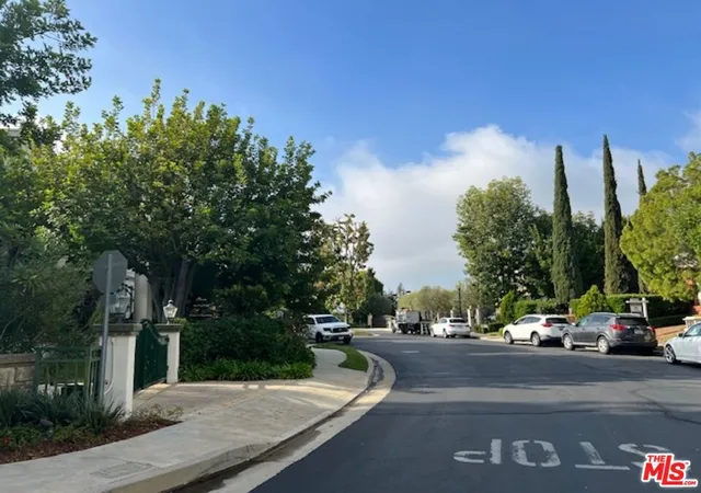 8th image of 2387 Earls Ct, Los Angeles, CA 90077 | MLS# 25611467