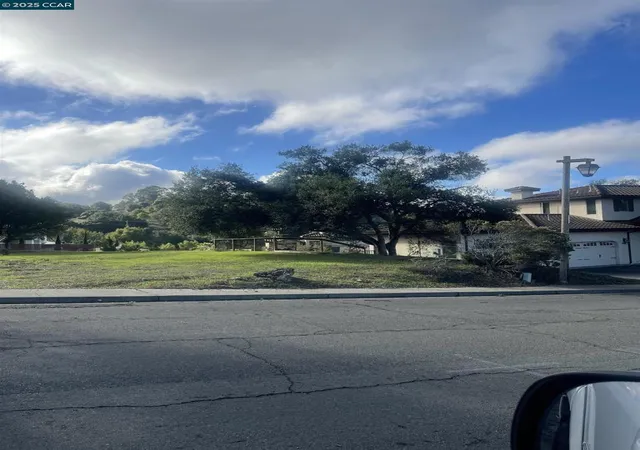 Photo 1 of Sale Pending at 204 N Rancho, Pinole, CA 94803 | MLS# 41116029 | Listing updated on 2026-04-16