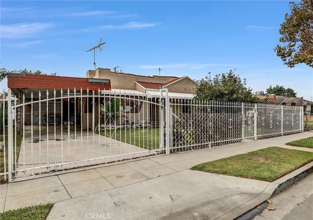 1st image of 405 S Ward, Compton, CA 90221 | MLS# PW25248773