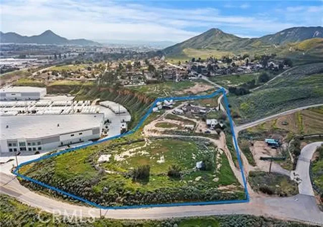 Photo 3 of Sale Pending at 11585 Bostick, Colton, CA 92324 | MLS# IV25243338 | Listing updated on 2026-08-31