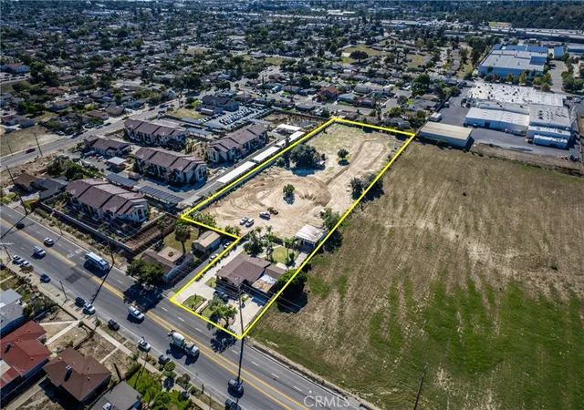 Photo 2 of Land for sale at 831 W Lugonia, Redlands, CA 92374 | MLS# IG25249203 | Listing updated on 2026-09-01