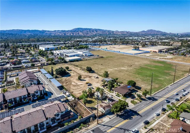 Photo 4 of Land for sale at 831 W Lugonia, Redlands, CA 92374 | MLS# IG25249203 | Listing updated on 2026-09-01