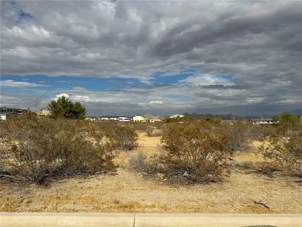 Photo 1 of Land for sale at 0 Wato Rd, Apple Valley, CA 92307 | MLS# HD25249529 | Listing updated on 2026-10-13