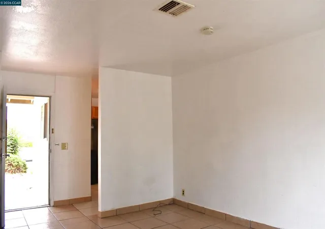 Photo 3 of Single family home for sale at 130 Kennison Ct, Vallejo, CA 94589 | MLS# 41116138 | Listing updated on 2026-09-30