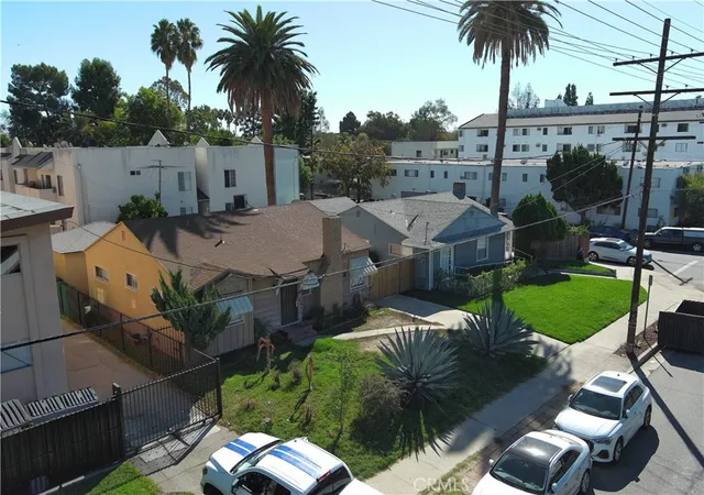 Homes for sale in Van Nuys, CA | 7406 Haskell, Van Nuys, CA 91406 | MLS# SR25248018