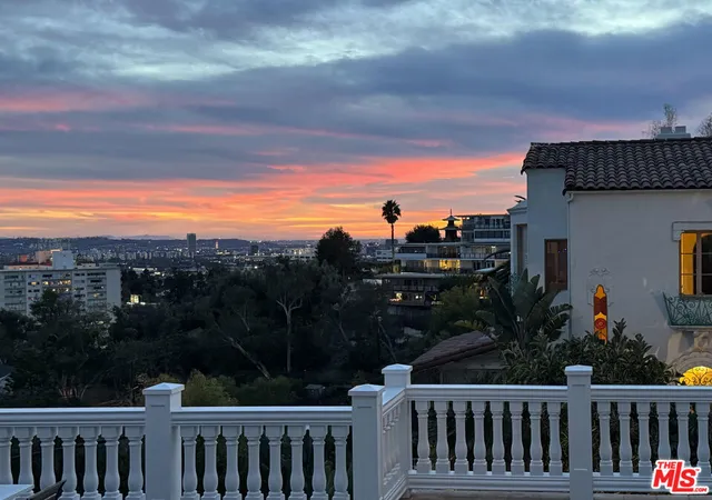 3rd image of 2002 Hillcrest Rd, Los Angeles, CA 90068 | MLS# 25612601