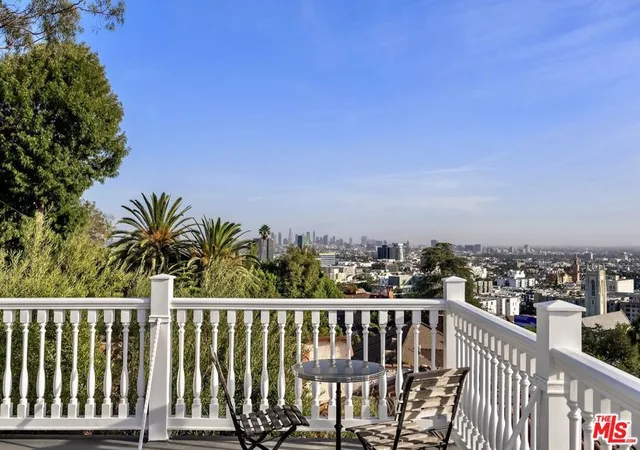5th image of 2002 Hillcrest Rd, Los Angeles, CA 90068 | MLS# 25612601