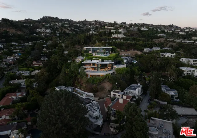 27th image of 9126 Cordell Dr, Los Angeles, CA 90069 | MLS# 25609623