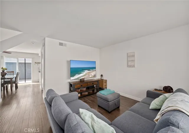 Homes for sale in Oceanside, CA | 414 Woodpark Way, Oceanside, CA 92058 | MLS# SW25225955