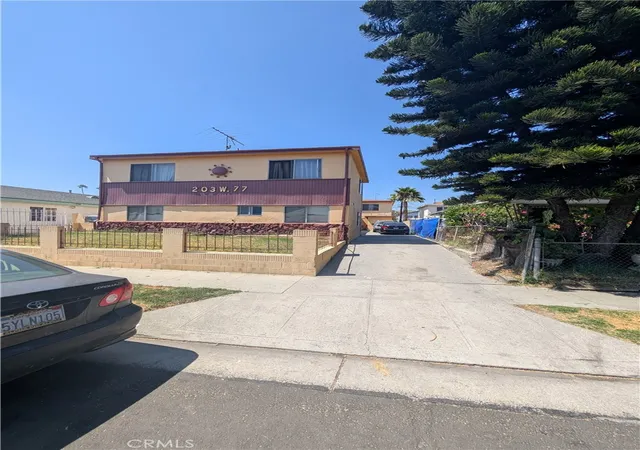 2nd image of 203 W 77th St St W, Los Angeles, CA 90003 | MLS# IN25250262