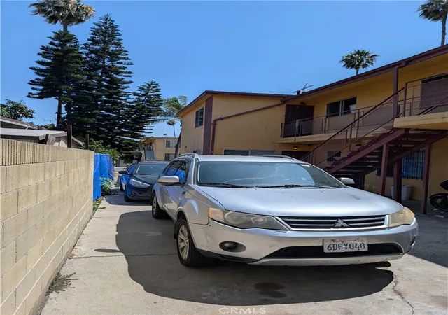 4th image of 203 W 77Th St St W, Los Angeles, CA 90003 | MLS# IN25250262